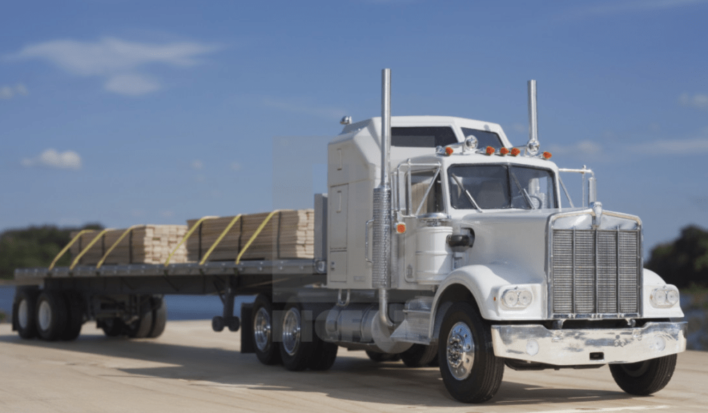 Read more about the article Four Key Facets of Flatbed Trucking